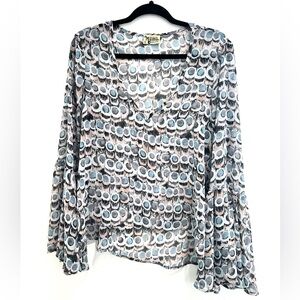 Show Me Your MuMu Sheer Bell Sleeve Pattern Top Size Small